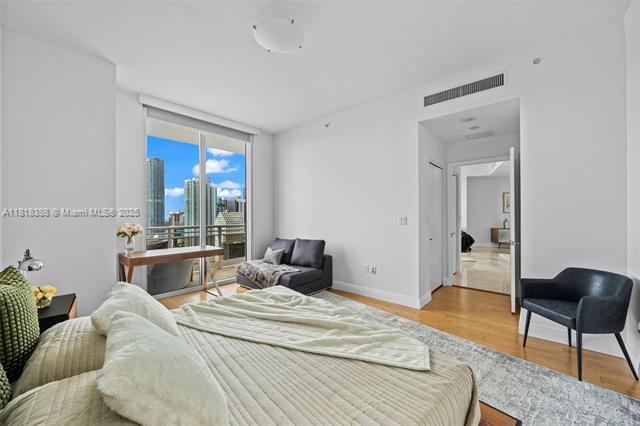 Building Photo - 901 Brickell Key Blvd