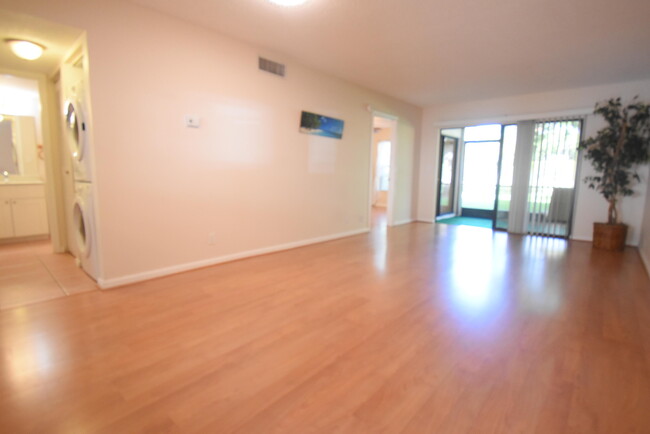 Building Photo - 3130 Millwood Terrace