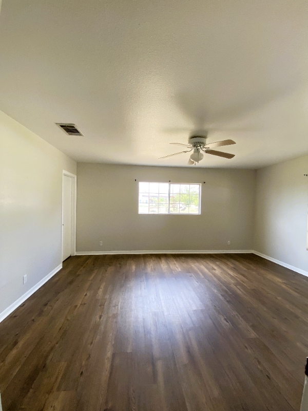 Building Photo - 143 Jasmine Ln