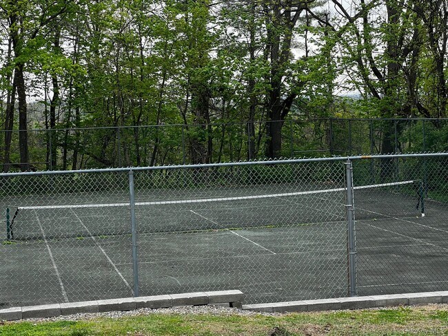 Building Photo - 19 Alpine Dr