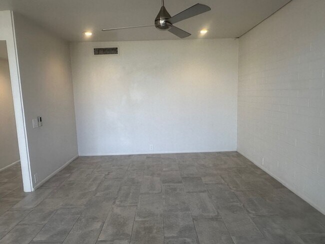 Building Photo - 4225 N 36th St