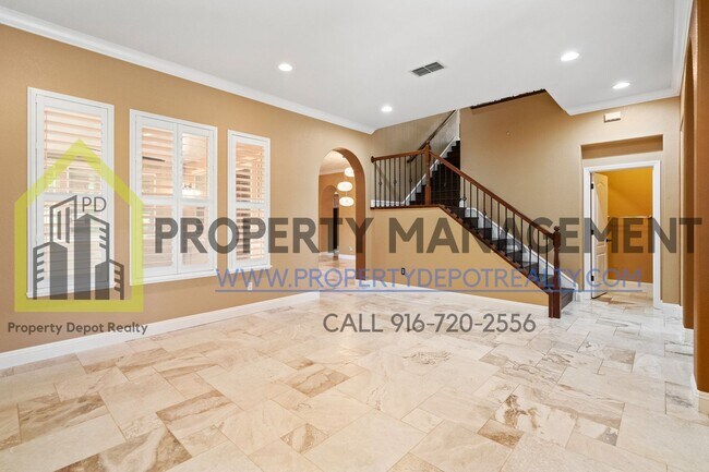 Building Photo - Stunning Custom 5-Bedroom, 3-Bath Home in ...