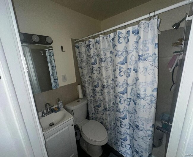 Building Photo - 14 Van Cott Ave