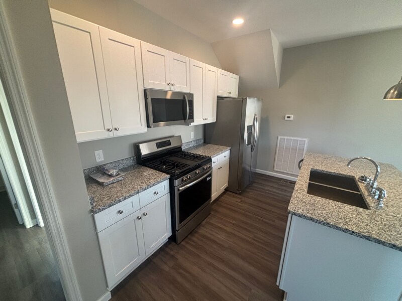 Building Photo - 150 Apache Ln