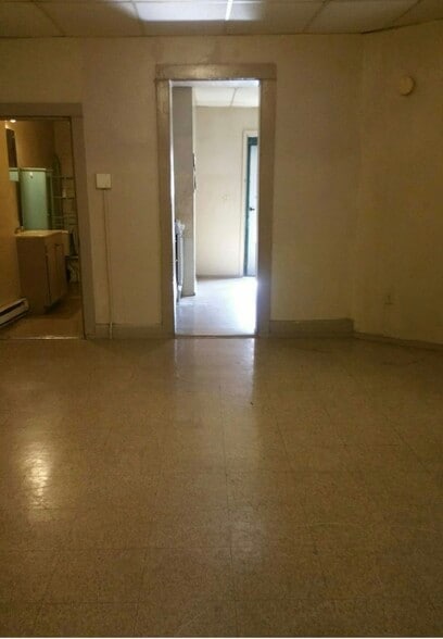 Building Photo - 46 S Prince St