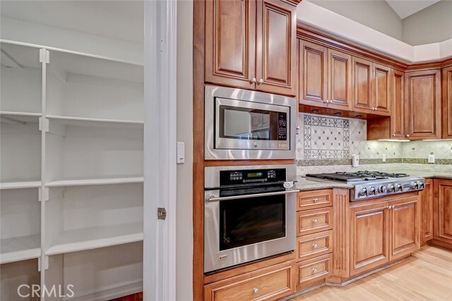 Building Photo - 594 1st St