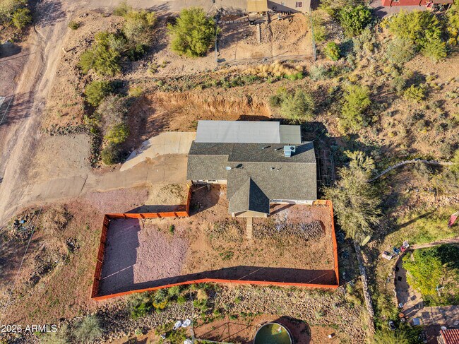 Building Photo - 33665 S Incline Dr