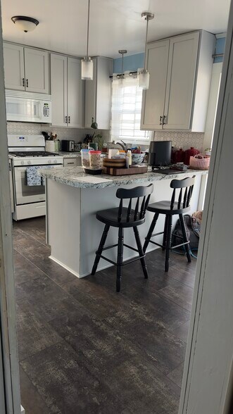 Building Photo - 4511 Madison Ave SE