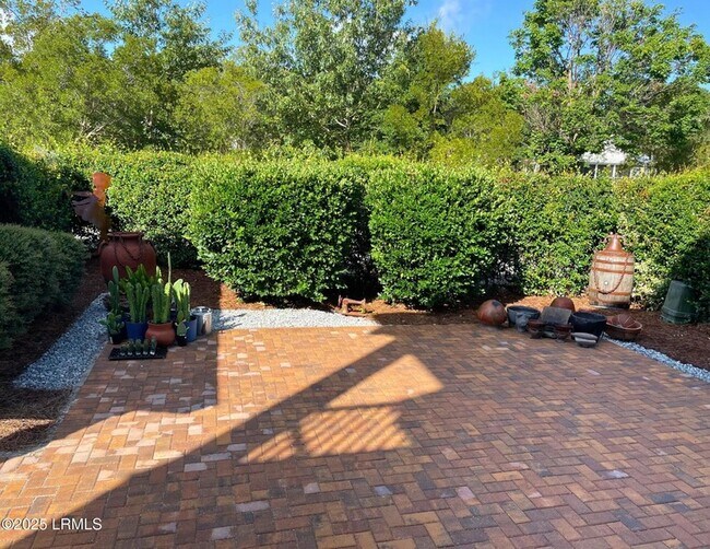 Building Photo - 110 Great Heron Way