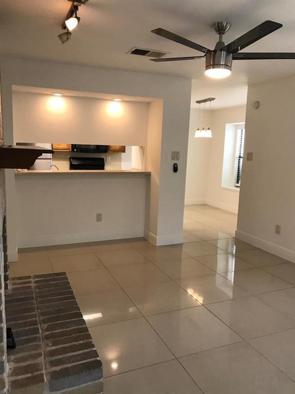 Building Photo - 11301 Jollyville Rd