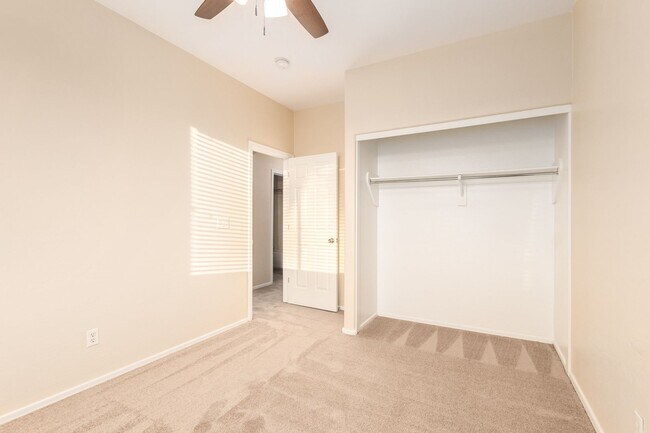 Building Photo - Gorgeous Golf Course Views in Gilbert, AZ!  MOVE-IN SPECIAL:  FIRST MONTH FREE!!!