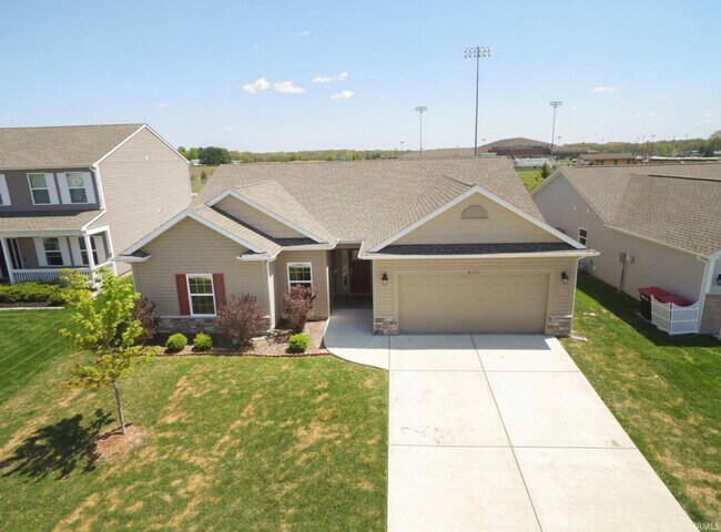 Building Photo - Beautiful Ranch Home with Open Floor Plan, Private Backyard & Luxurious Primary Suite