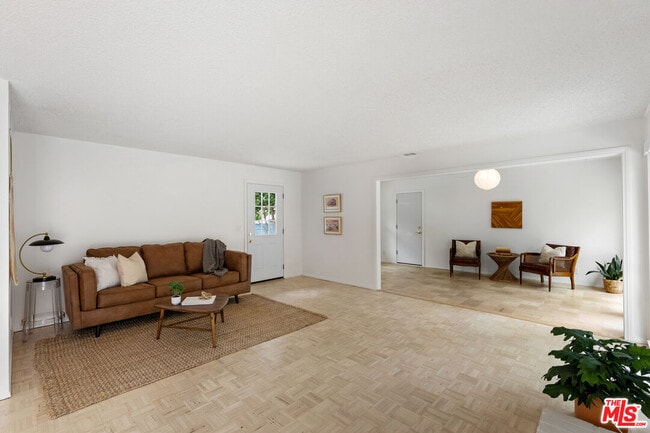 Building Photo - 22736 Cantlay St