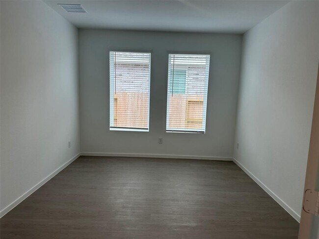 Building Photo - 6907 Harvest Wheat Ln
