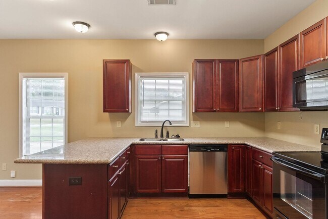 Building Photo - Charming 3 Bedroom 3 Bath Home Available in Fall 2025! Apply Today!