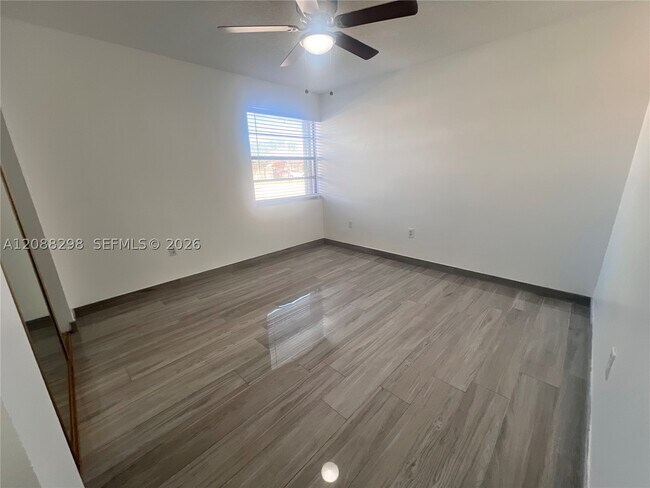 Building Photo - 1615 SW 137th Pl