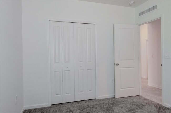 Building Photo - 4986 Worchester Dr