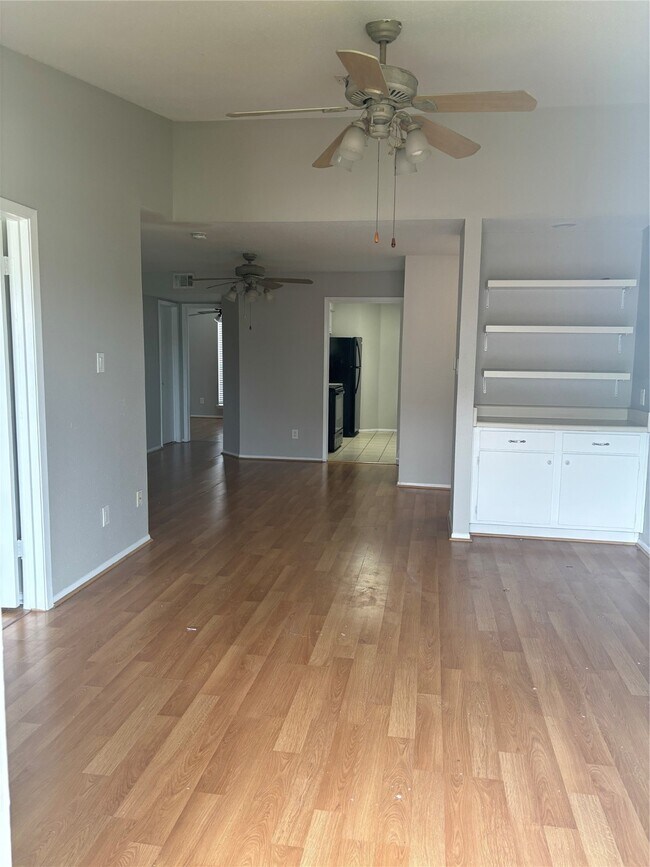 Building Photo - 18800 Egret Bay Blvd