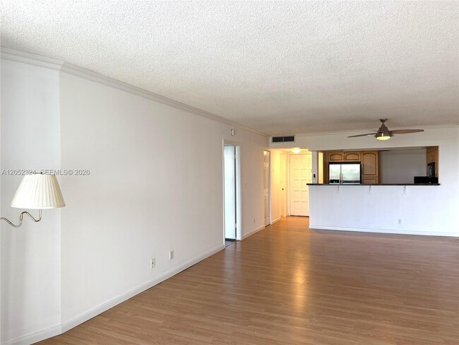 Building Photo - 3800 N Hills Dr