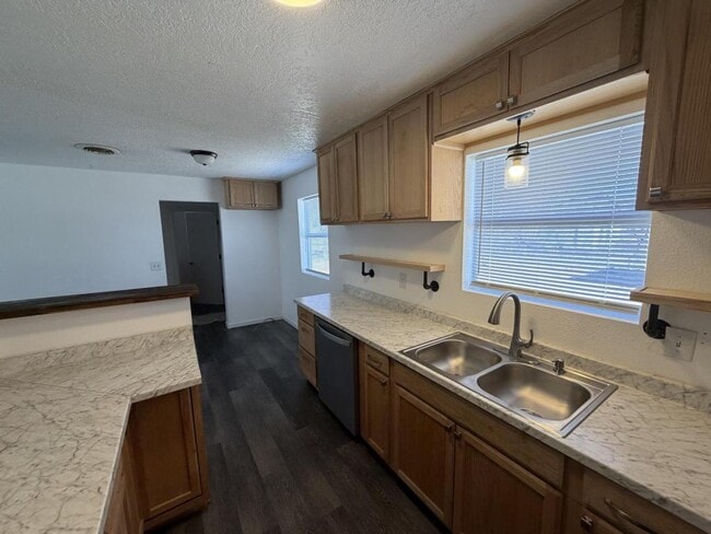 Building Photo - 406 Anderson Dr