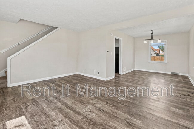 Building Photo - 3314 Franklin St