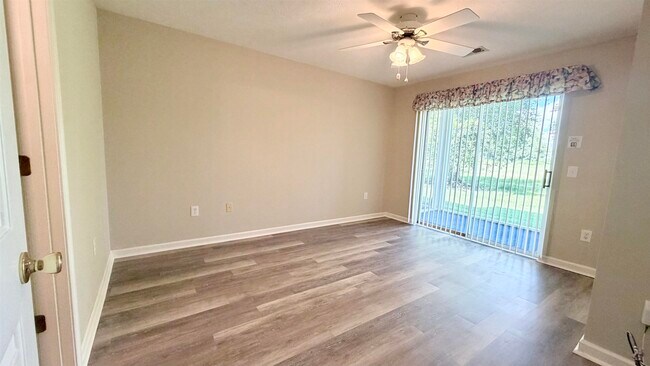 Building Photo - 619 Waterway Village Blvd