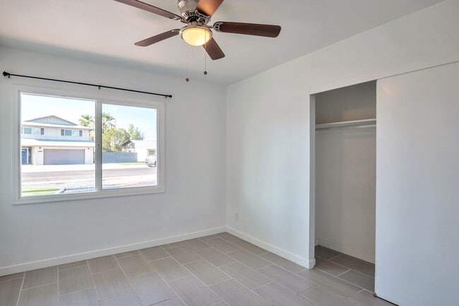 Building Photo - 5 Bedroom, 3 Bath, Pool, Remodeled