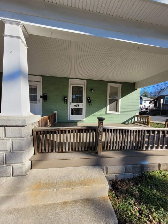 Building Photo - 52-54 East Chestnut Street