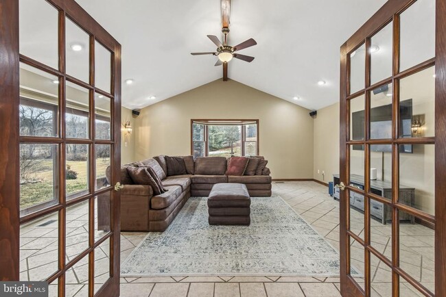 Building Photo - 2713 Wesleyan Dr