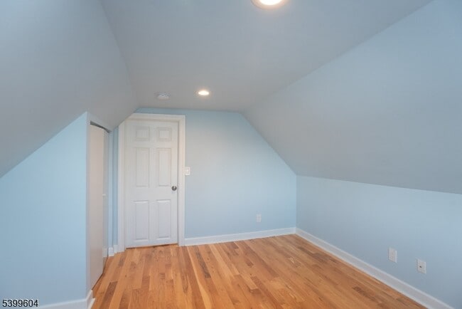 Building Photo - 122 N Fullerton Ave