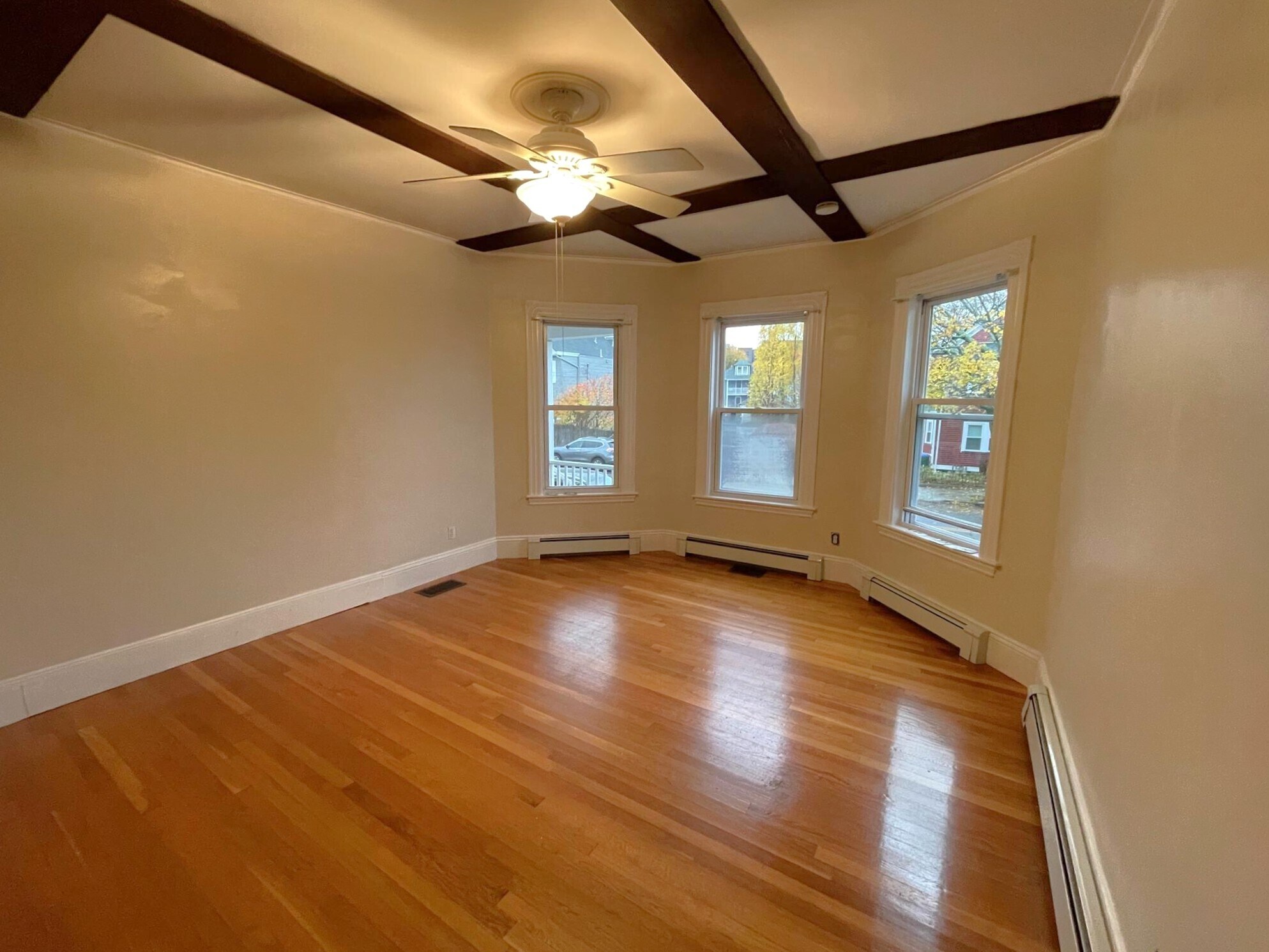 Building Photo - 578 Main St