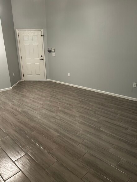 Building Photo - 9690 Amarante Cir