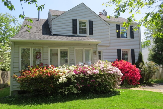 Primary Photo - 2901 Cherry St