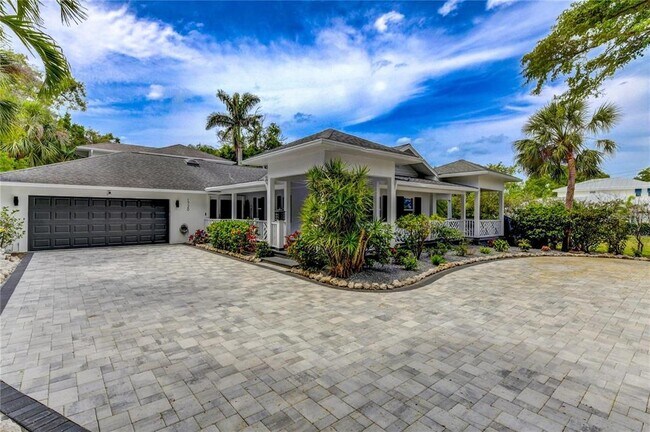 Building Photo - 1720 Spring Creek Dr