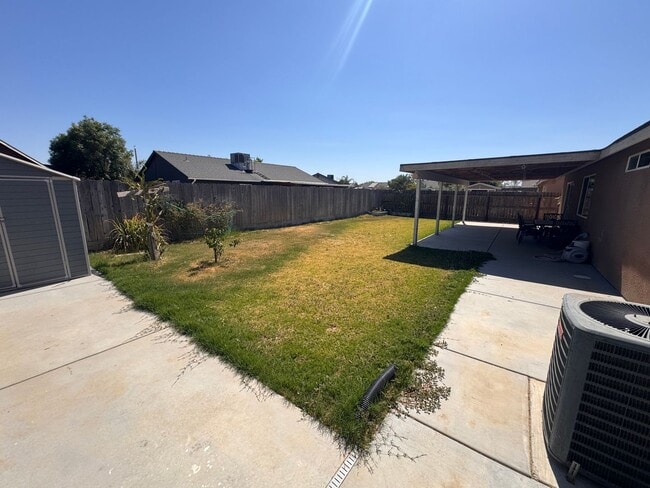 Building Photo - Lovely Home for rent in Hanford,Ca
