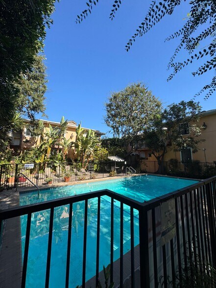 Primary Photo - Hayworth Courtyard Apartments – West Hollywood Living