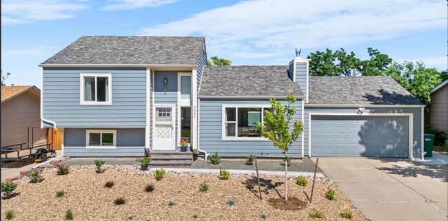 Building Photo - 6604 S Dahlia Cir