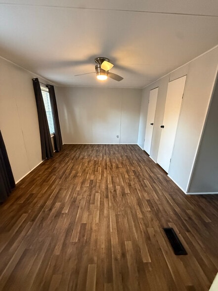 Building Photo - 224 Pinewood St