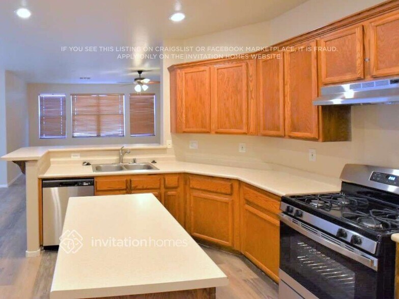 Building Photo - 6230 Ruby Kinglet St