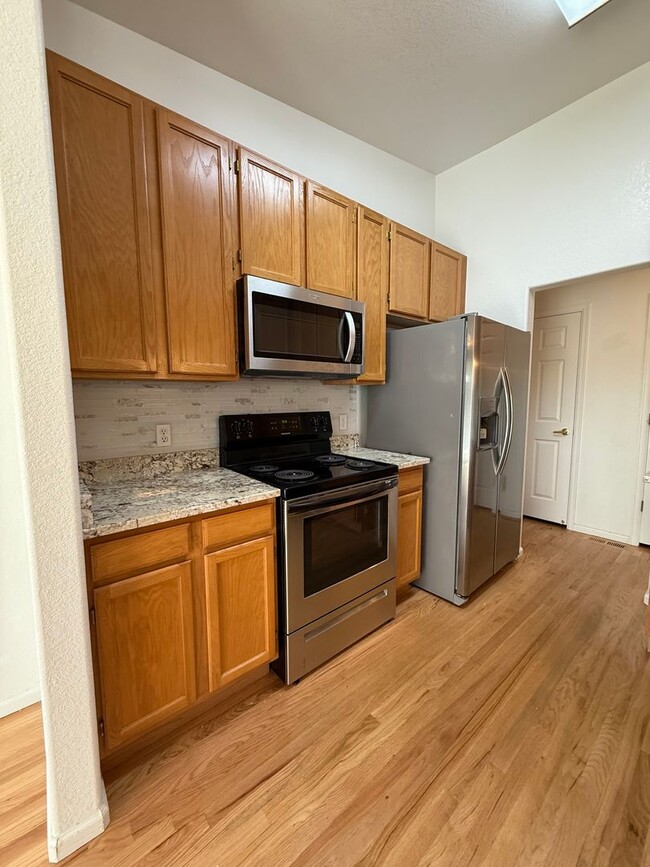 Building Photo - Charming 2 Bed, 2 Bath Home for Rent in We...