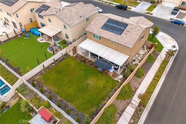 Building Photo - 33063 Table Rock Dr