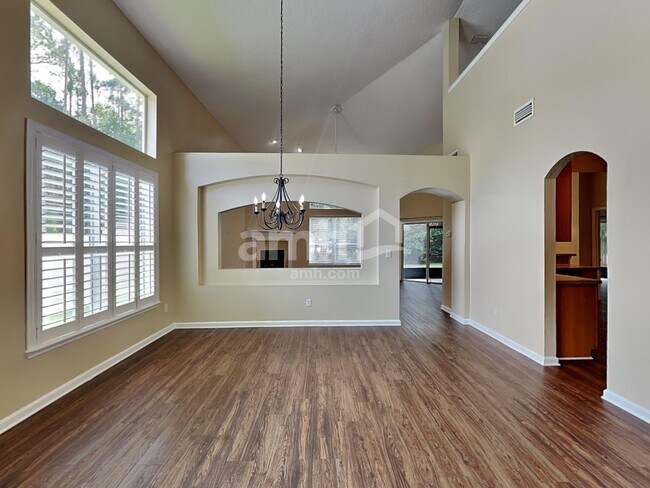 Building Photo - 2110 Thorn Hollow Ct