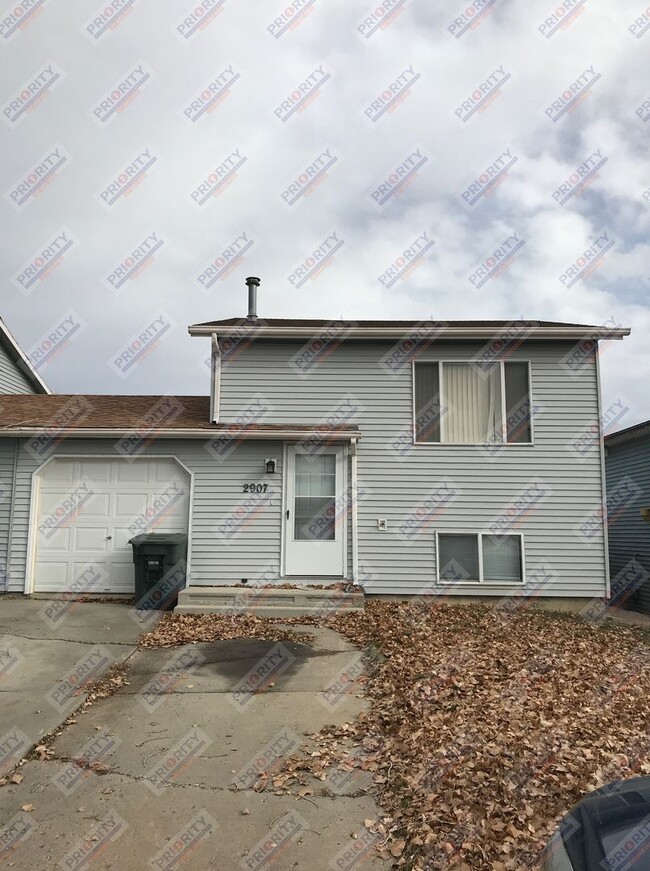 Primary Photo - 3 bedroom, 2 bath 1,200 sqft