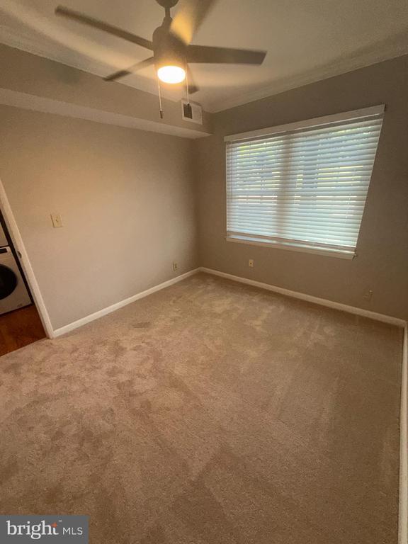 Building Photo - 2659 S Walter Reed Dr