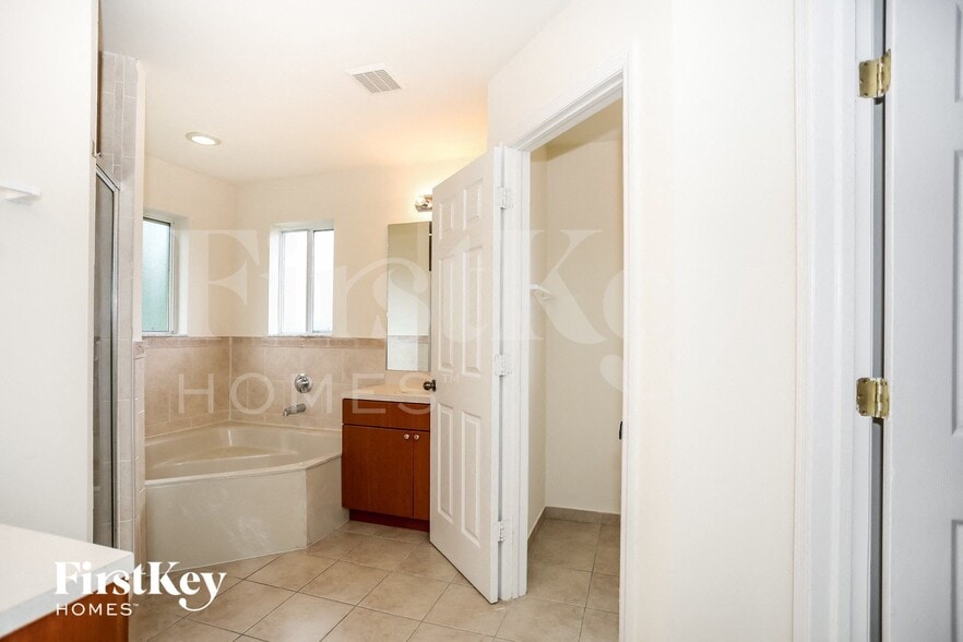 Building Photo - 20467 SW 327th St