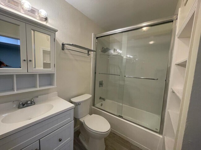 inside bathroom - 47112 Warm Springs Blvd