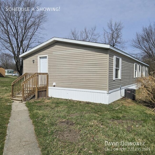 Building Photo - 2737 W Washington Center Rd