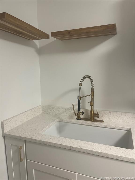 Building Photo - 808 SW 33rd St