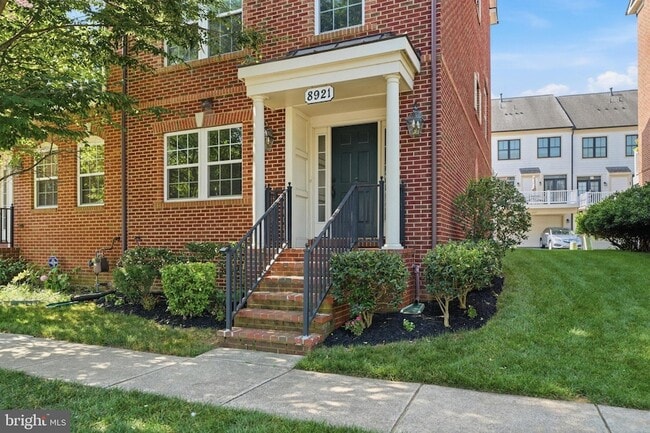 Building Photo - 8921 Amelung St