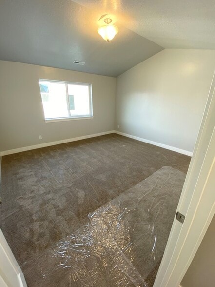 Building Photo - 1758 W Stone Gate Dr